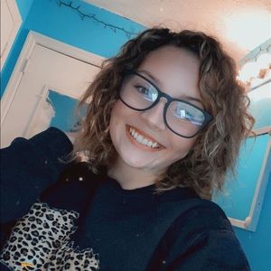 Meet your Posher, Jasmine